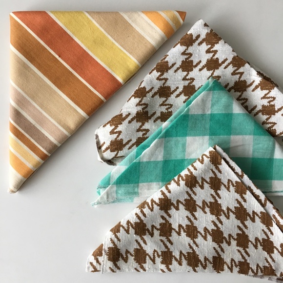 Brown and white houndstooth bandana necktie - Picture 7 of 7